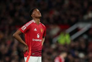 pp电子-约罗:奥比-马丁能成为世界顶级前锋,希望他尽快收获一线队首球