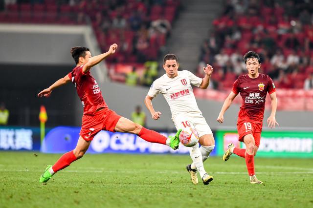 pp电子-防线不稳+失误送礼 成都遇强即败争冠再掉队