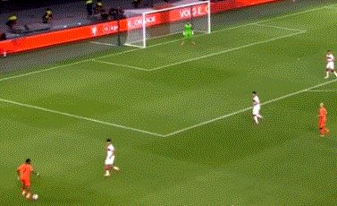 1631047887614039401.gif 【世预赛】孟菲斯戴帽+助攻+造红牌 荷兰6比1土耳其